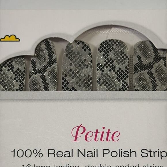Color Street Other - NWT Color Street "Good Night Hiss" Snakeskin Petite Nail Strips
